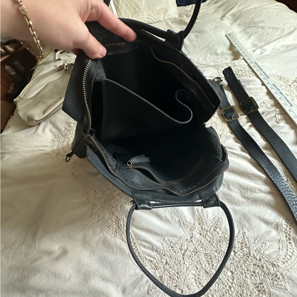 ❤️Leather Large Convertible Backpack/Purse, Carmel Goldental - Picture 10 of 12